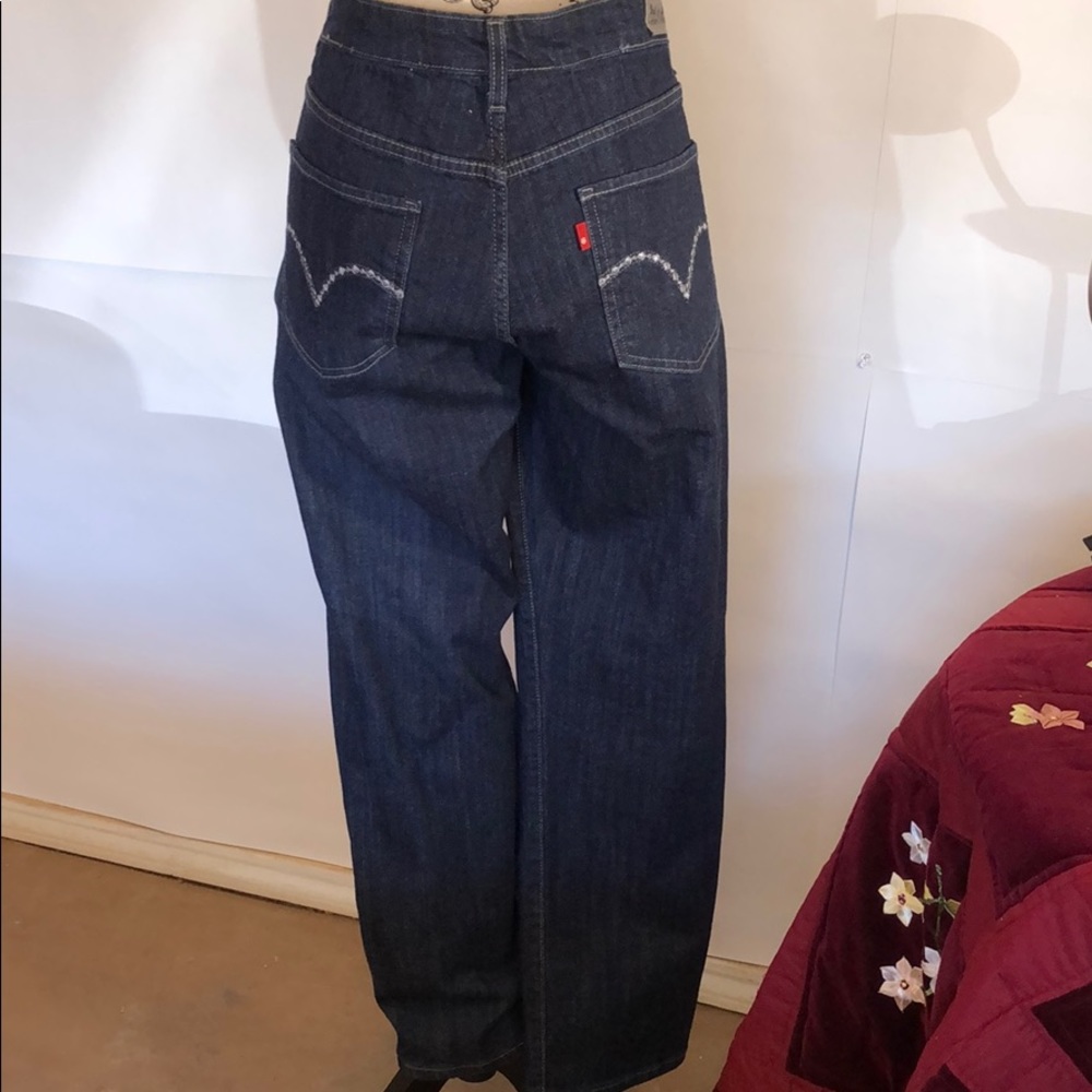 Levi’s Very Designs 👖 NICE